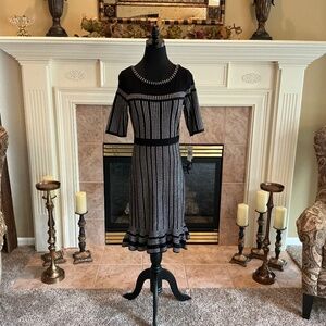 TAYLOR NWT Flounce Hem Mermaid Fit Black and White Dress 3/4 Sleeve Size M